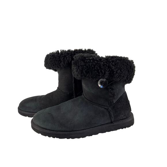 UGG Classic Short Bling Sheepskin Boots Black Suede Women’s Size 9 Cozy Winter - Picture 1 of 8